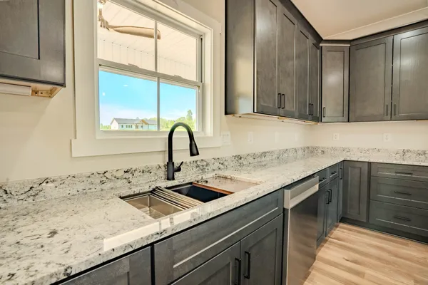 $379,500 | 161 Bear Drive, Loretto, TN 38469