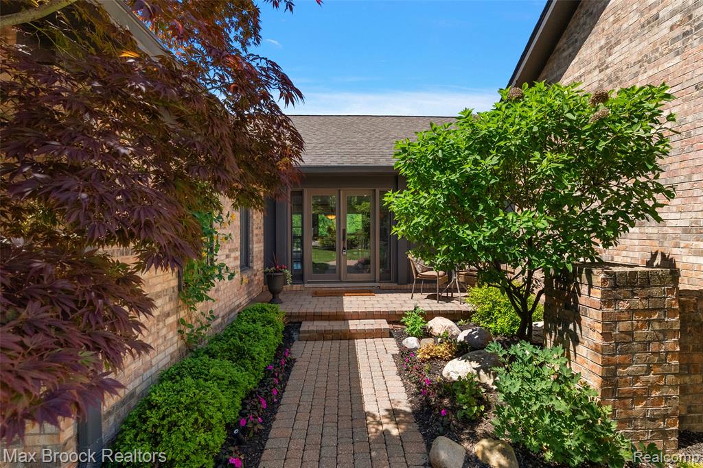 1954 Pine Ridge Court Bloomfield Hills, MI 48302 - Photo 27 of 35