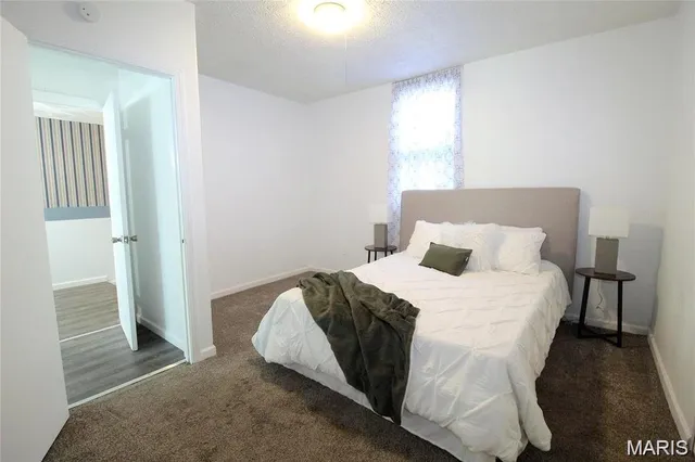 $1,250 | 413 North Center Street, Collinsville, IL 62234