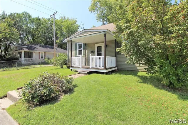 $1,250 | 413 North Center Street, Collinsville, IL 62234