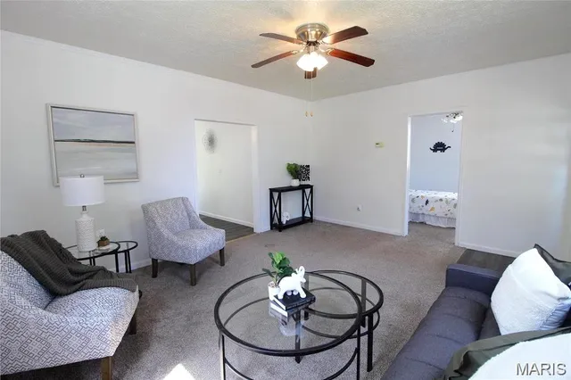 $1,250 | 413 North Center Street, Collinsville, IL 62234