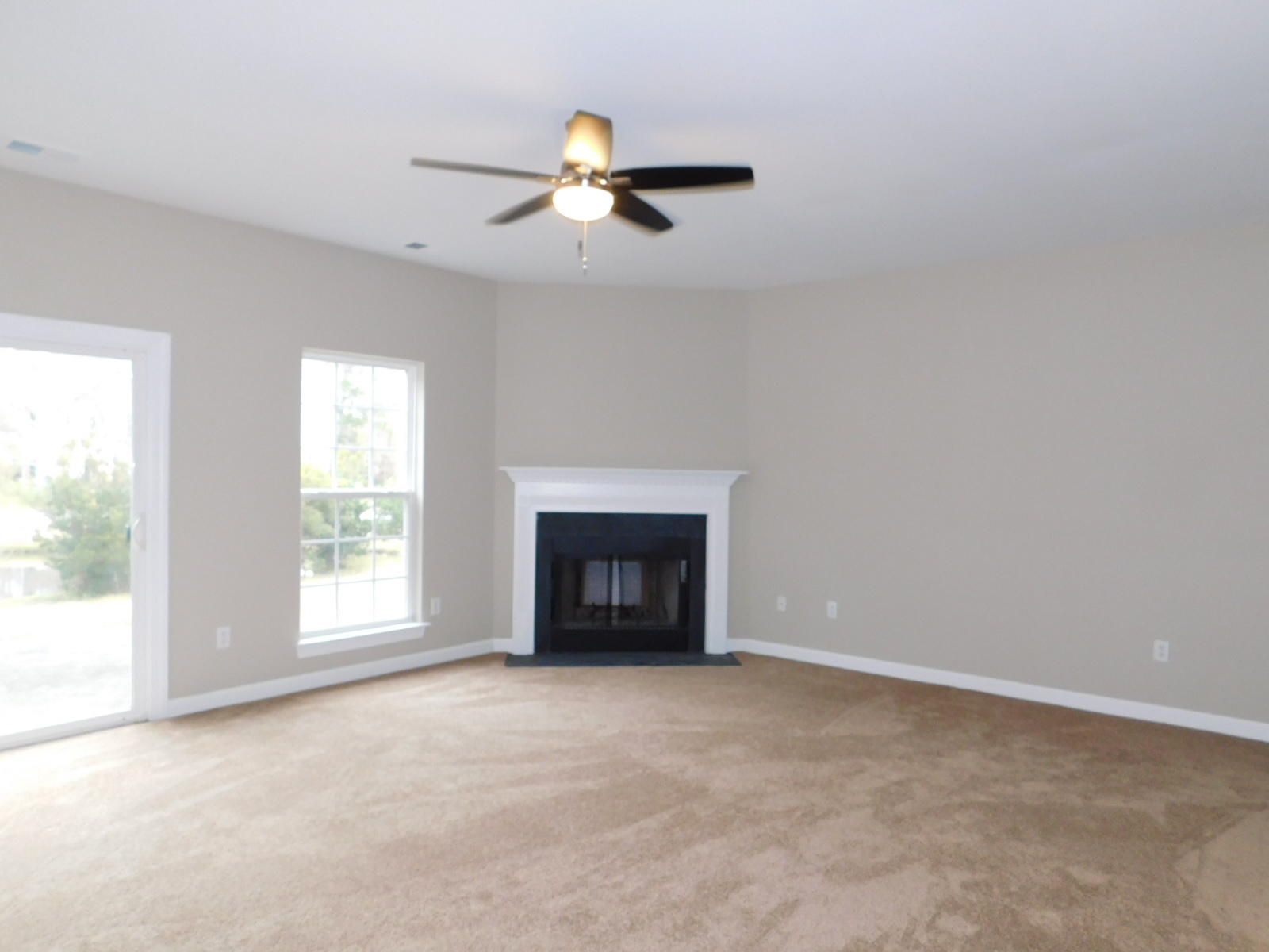 9415 Harroway Road Summerville, SC 29485 - Photo 8 of 31 DSCN3093