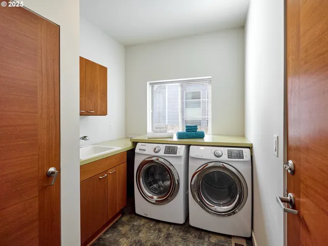 $799,000 | 500 Yapa Drive, Silverton, OR 97381