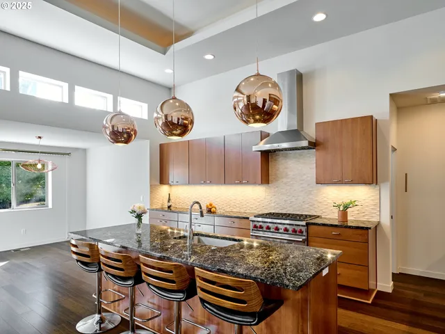 $799,000 | 500 Yapa Drive, Silverton, OR 97381