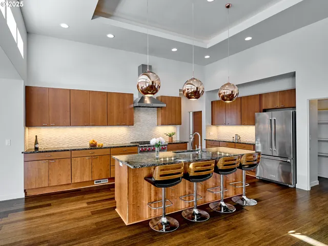 $799,000 | 500 Yapa Drive, Silverton, OR 97381