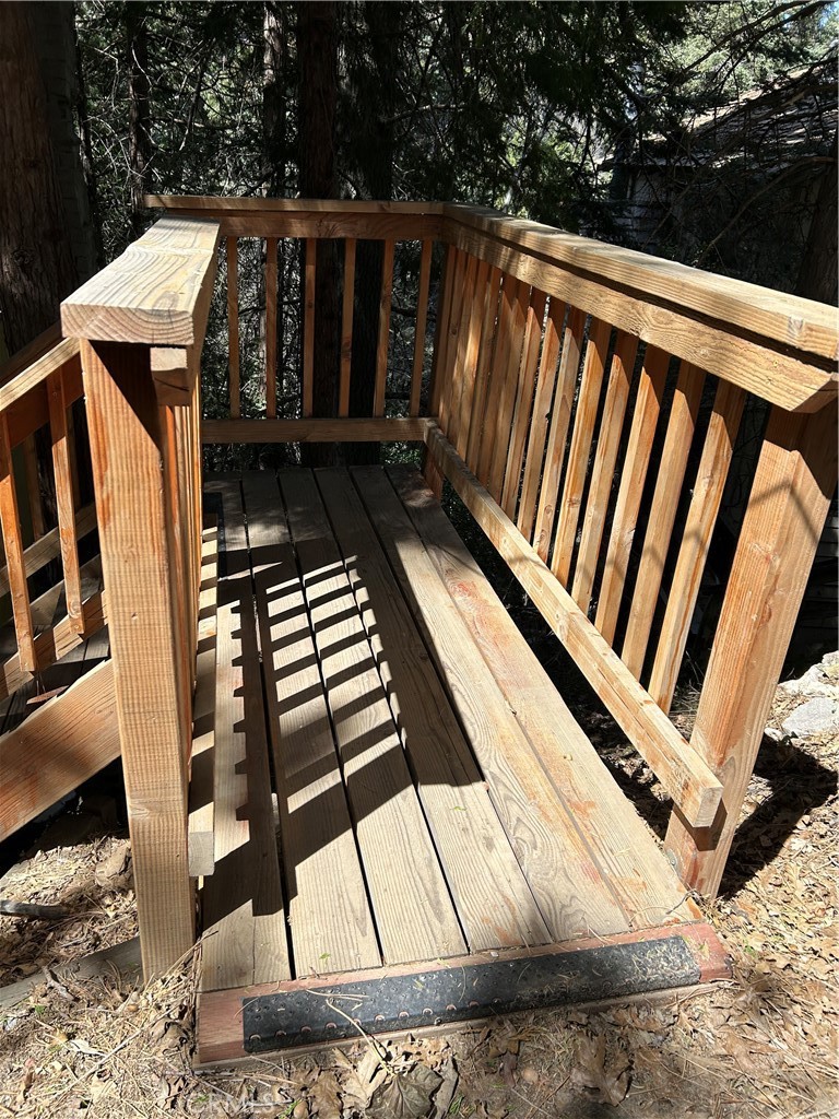 614 Arrowhead Villa Road Lake Arrowhead, CA 92352 - Photo 8 of 9 a view of deck