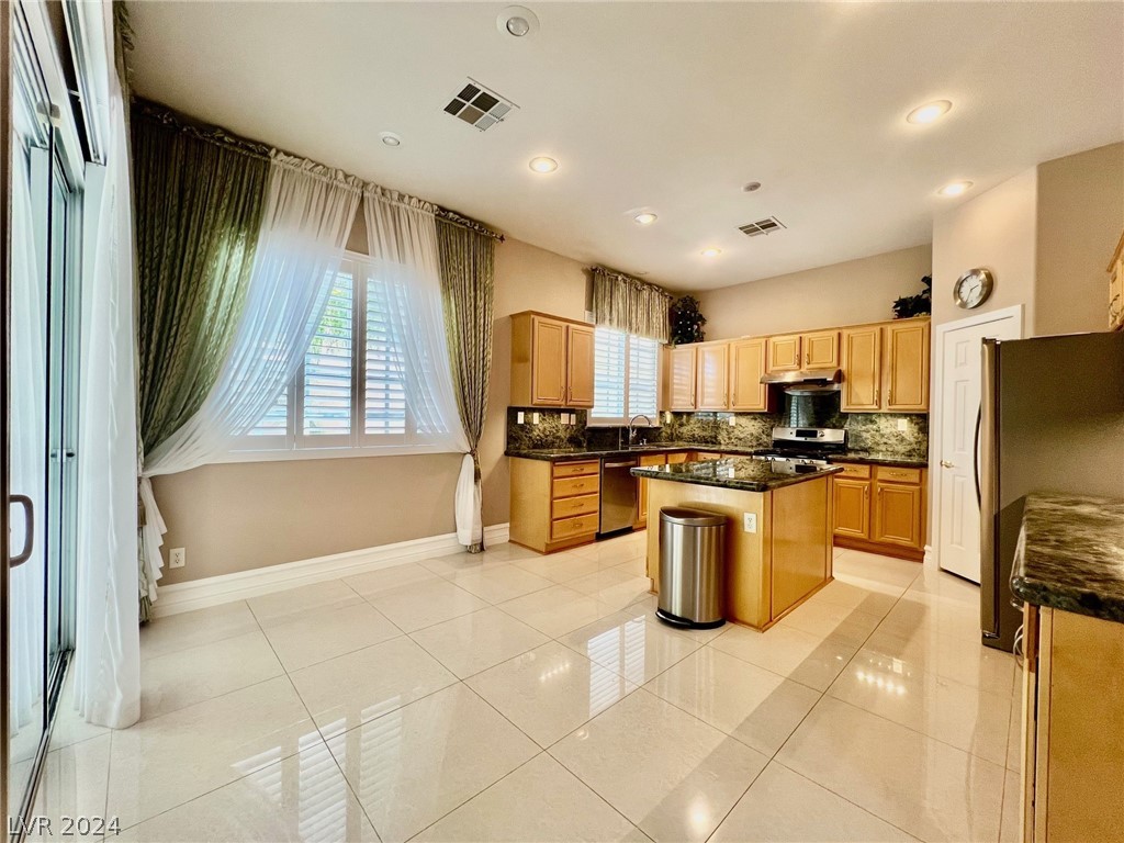 9927 Ridge Manor Avenue Las Vegas, NV 89148 - Photo 8 of 26