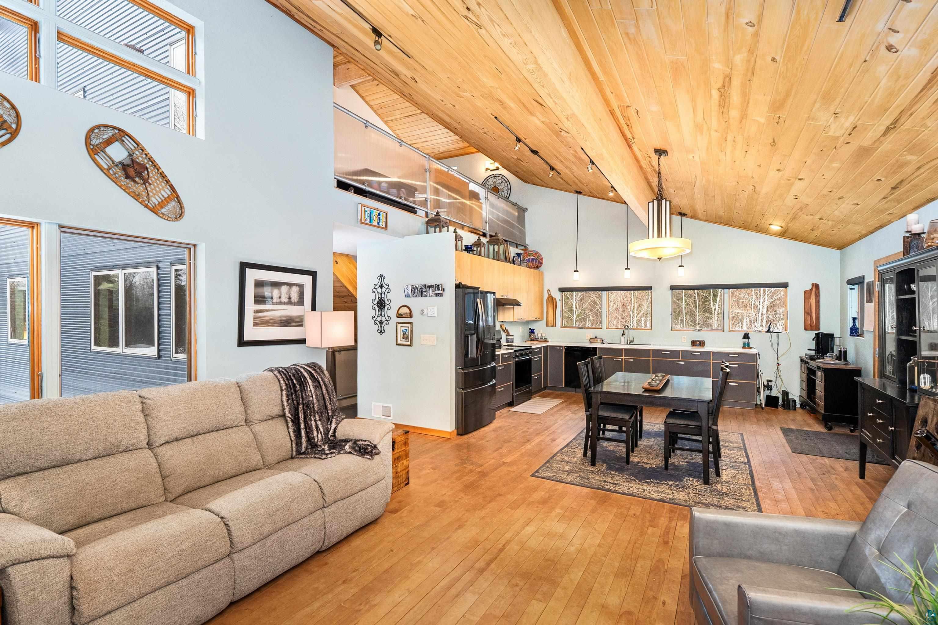 851 Forest Heights Road Two Harbors, MN 55616 - Photo 7 of 57