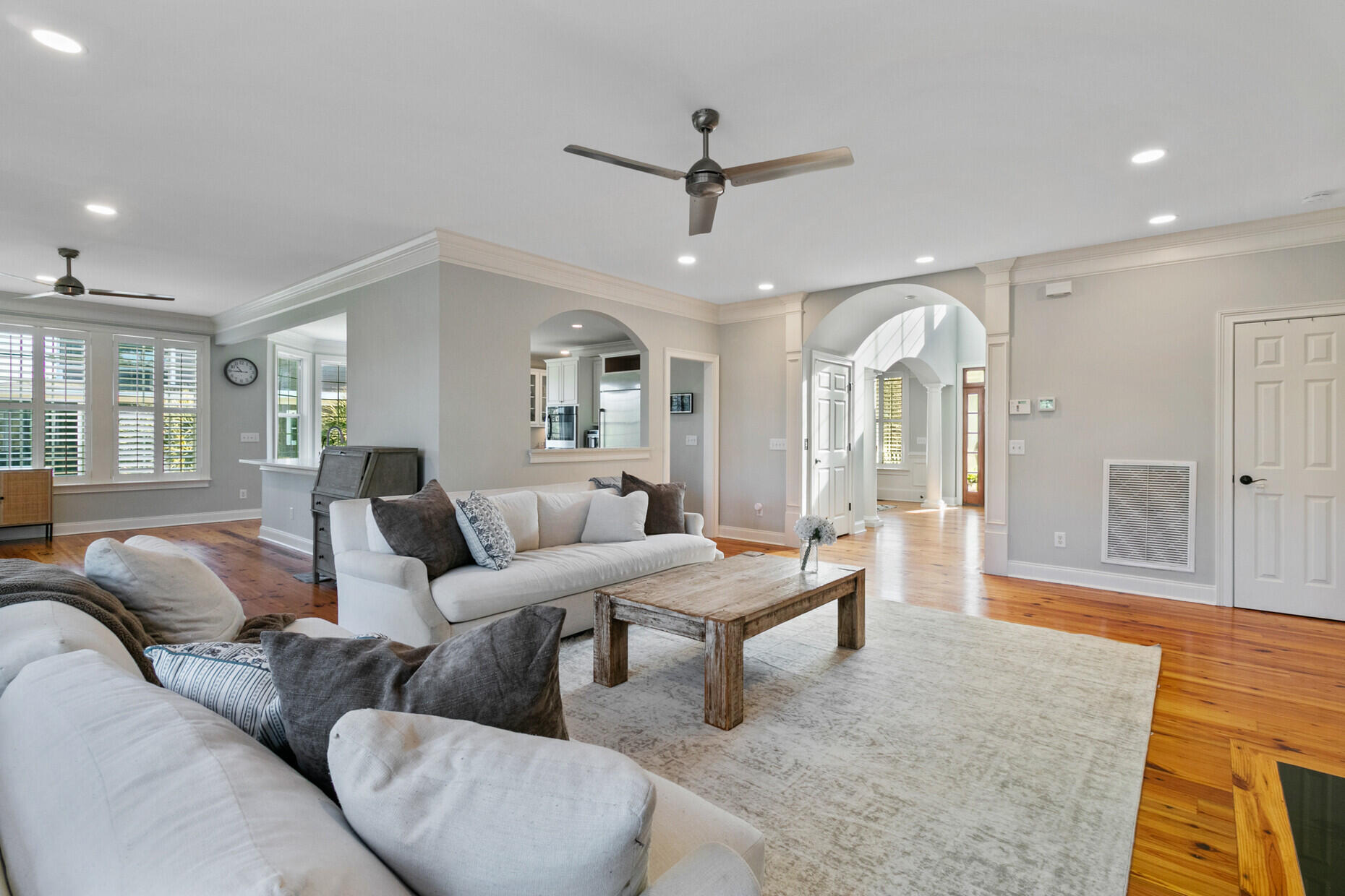4882 Sound View Drive Mount Pleasant, SC 29466 - Photo 15 of 80 Living Room