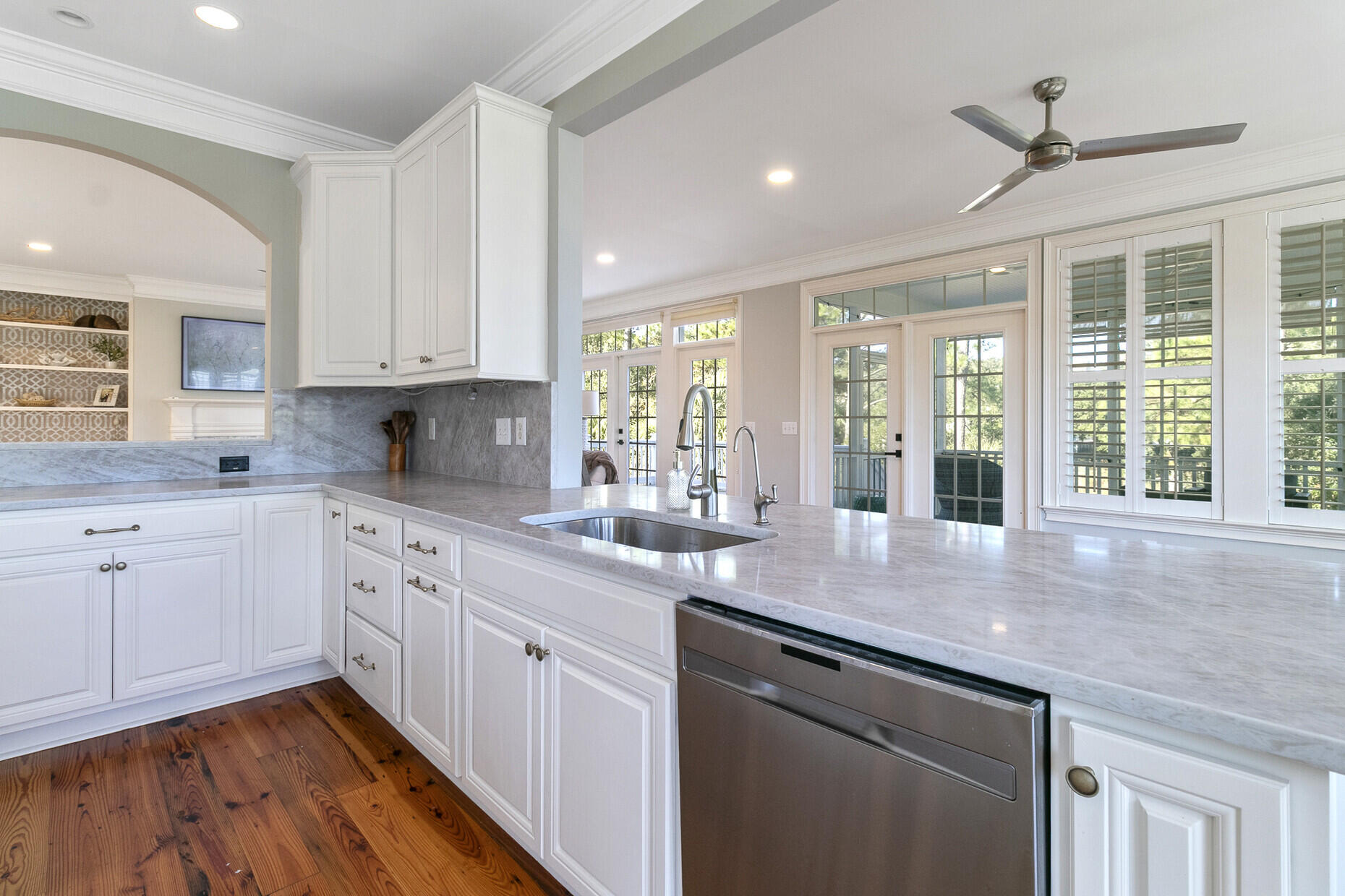 4882 Sound View Drive Mount Pleasant, SC 29466 - Photo 22 of 80 Open Concept Kitchen
