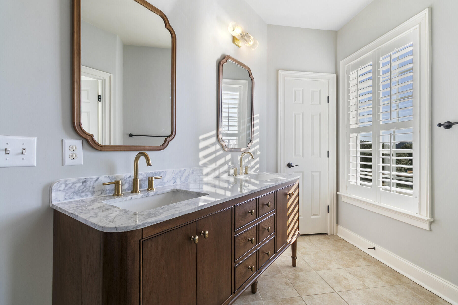 4882 Sound View Drive Mount Pleasant, SC 29466 - Photo 39 of 80 2nd Primary Suite Bathroom