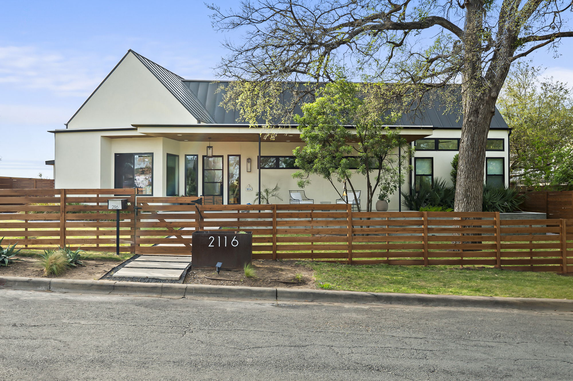2116 Kenwood Avenue Austin, TX 78704 - Photo 2 of 23