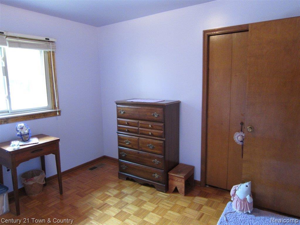 2904 Wisconsin Road Troy, MI 48083 - Photo 15 of 25 BR 3.JPG