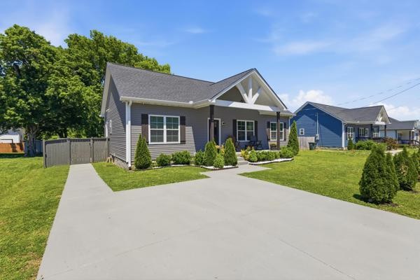 208 West 15th Avenue Springfield, TN 37172 - Photo 2 of 25