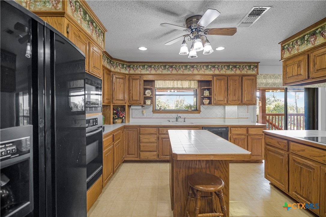 1401 Main Street Port O'Connor, TX 77982 - Photo 27 of 37