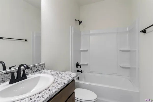 $1,900 | 13615 Ball Park Road, Walker, LA 70785