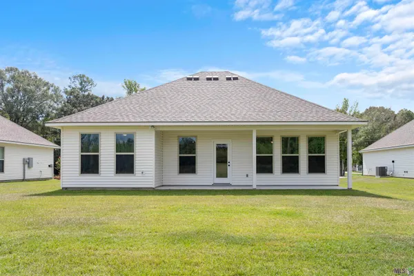 $1,900 | 13615 Ball Park Road, Walker, LA 70785