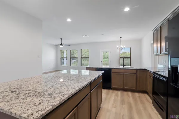 $1,900 | 13615 Ball Park Road, Walker, LA 70785