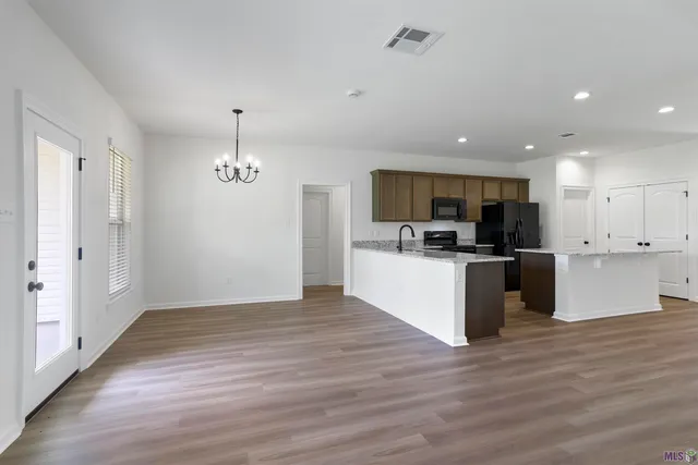 $1,900 | 13615 Ball Park Road, Walker, LA 70785