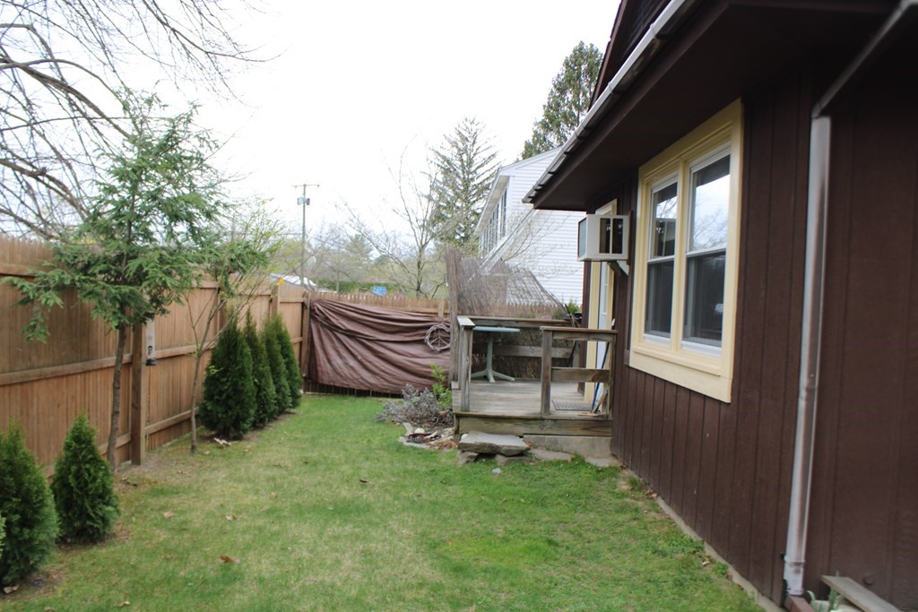 11 Garage Road Sunderland, MA 01375 - Photo 3 of 14 Gallery Image 3