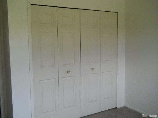 57215 Beaconsfield Road Washington, MI 48094 - Photo 11 of 13 DSCN3193.JPG