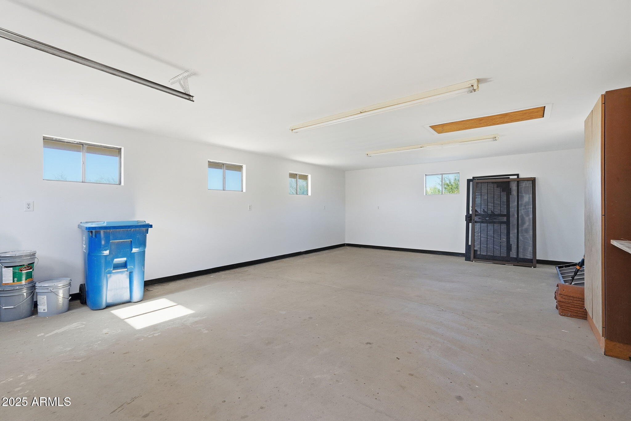 5810 East 14th Avenue Apache Junction, AZ 85119 - Photo 33 of 38 a view of an empty room with a window