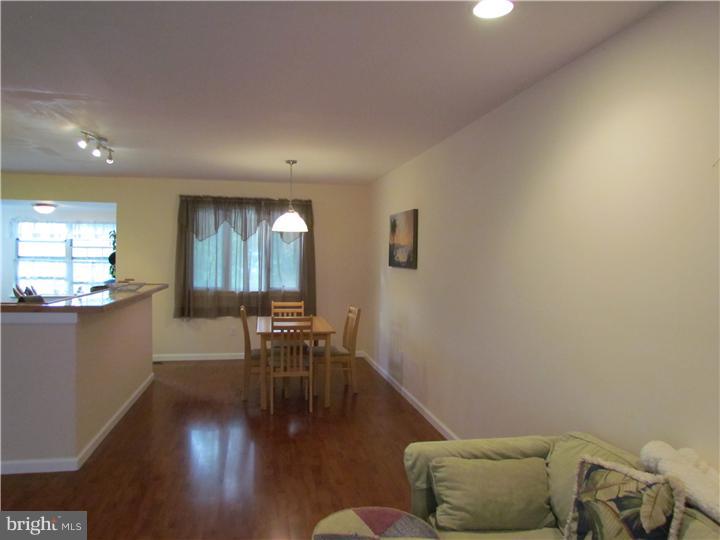 63 Edinburgh Road Blackwood, NJ 08012 - Photo 6 of 25 Dining Room