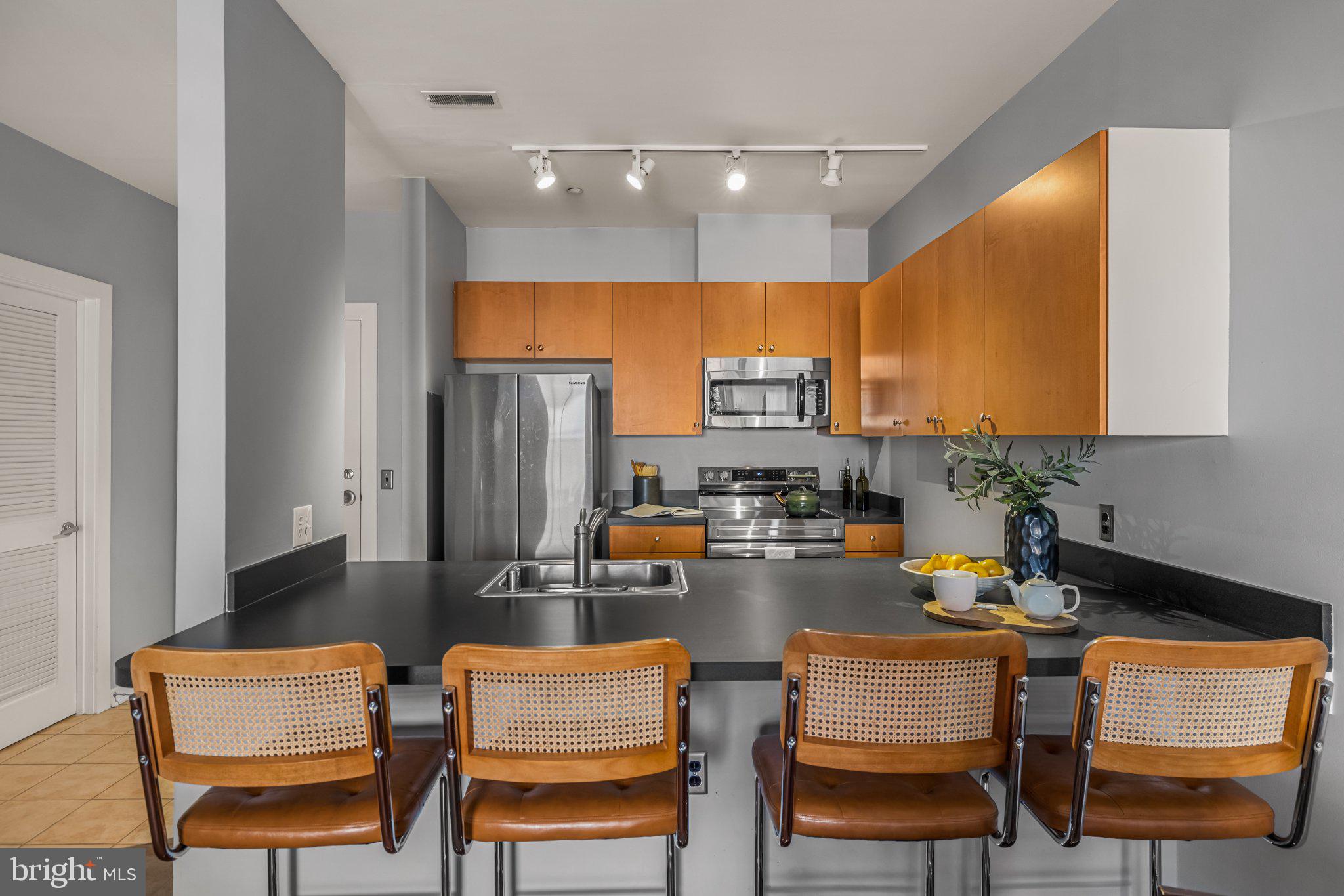 2007 Clipper Park Road, Unit 211 Baltimore, MD 21211 - Photo 7 of 41 Gallery Image 7