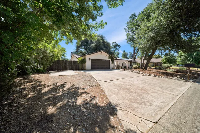 $660,000 | 7067 Tucker Lane, Redding, CA 96002