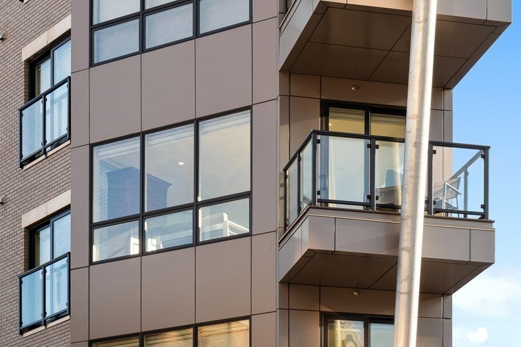 100 A Street, Unit 4 Boston, MA 02127 - Photo 39 of 42 a view of front door with hallway