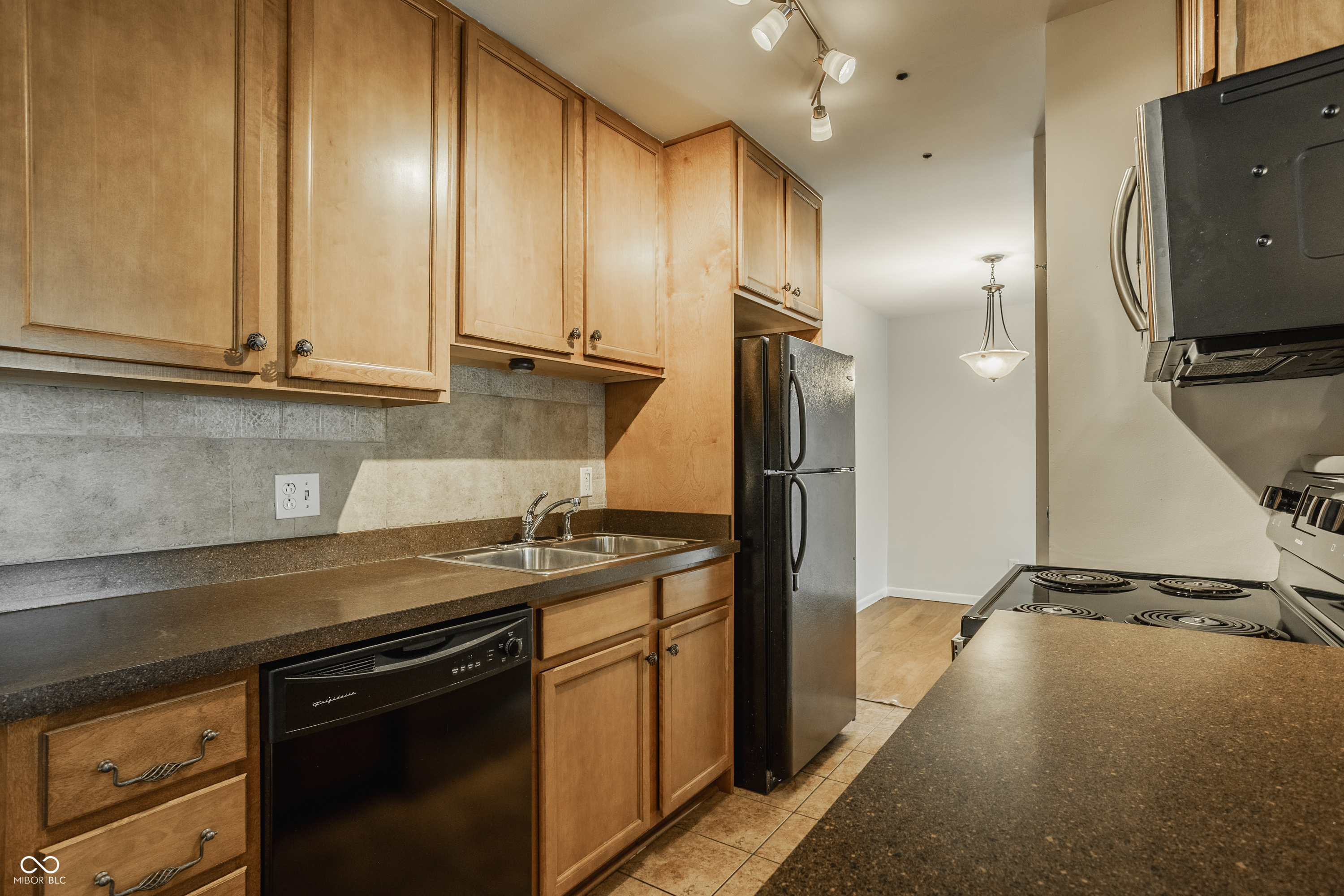 3965 North Meridian Street, Unit 3F Indianapolis, IN 46208 - Photo 15 of 31