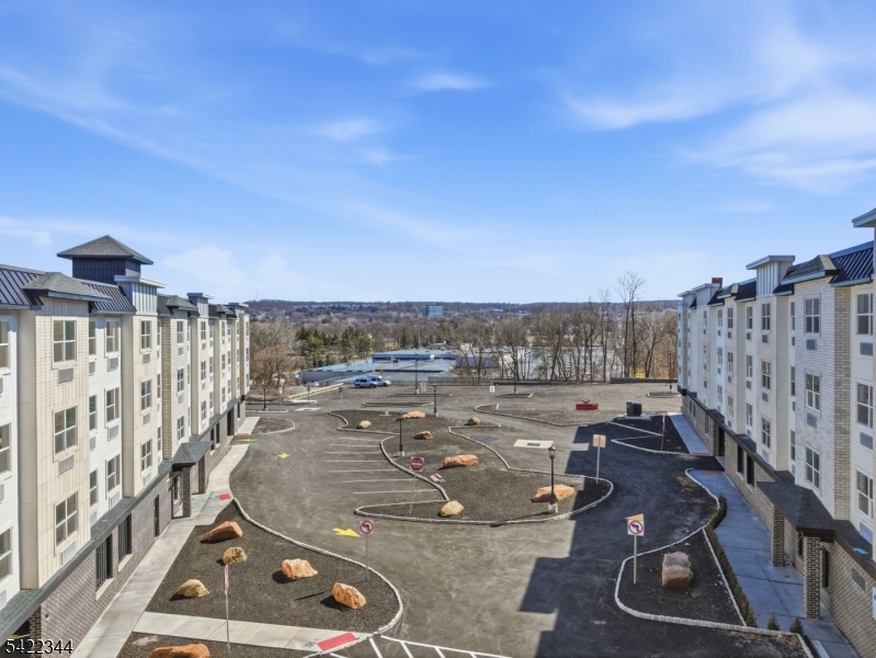 95 Shepherd Lane, Unit B302 Totowa, NJ 07512 - Photo 21 of 24 a view of a city
