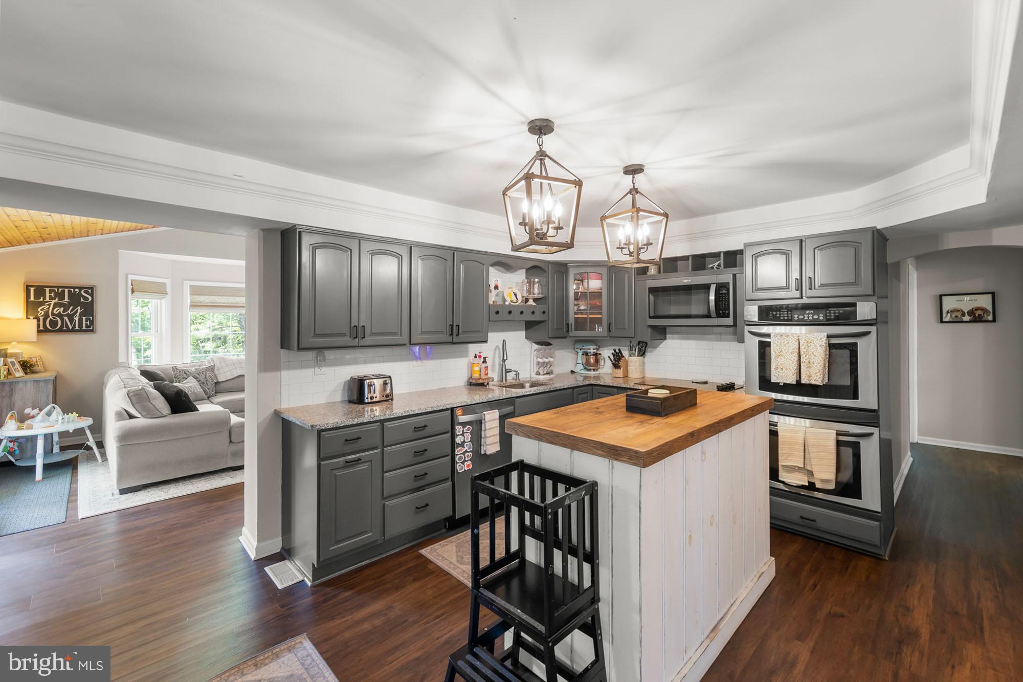 357 Hunting Ridge Road Winchester, VA 22603 - Photo 4 of 54 Kitchen with a mobile island