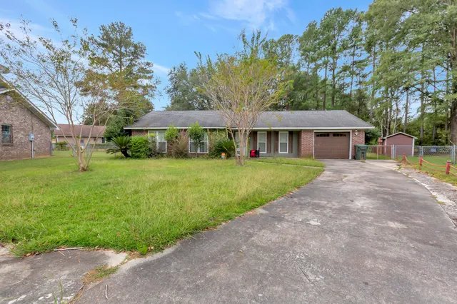 $2,100 | 412 Fox Hunt Road, Goose Creek, SC 29445