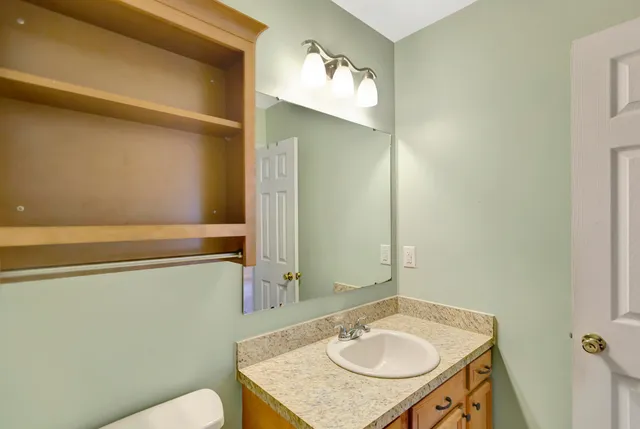 $2,100 | 412 Fox Hunt Road, Goose Creek, SC 29445