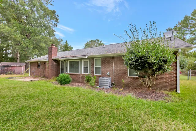 $2,100 | 412 Fox Hunt Road, Goose Creek, SC 29445