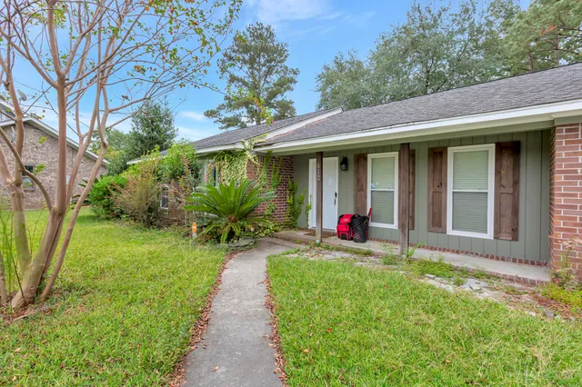 $2,100 | 412 Fox Hunt Road, Goose Creek, SC 29445