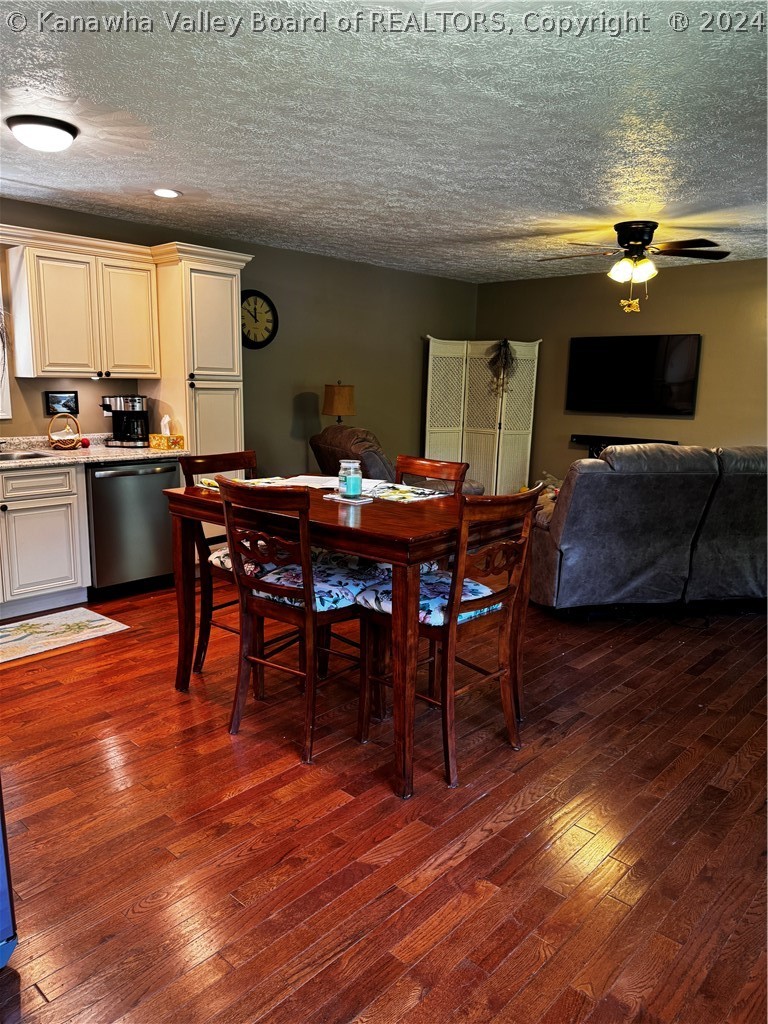 347 Frances Creek Road Harts, WV 25524 - Photo 16 of 41 Gallery Image 16