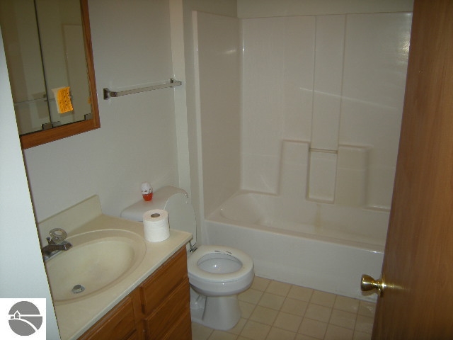 3042 North Setterbo Road Suttons Bay, MI 49682 - Photo 8 of 17 1777789-7.JPG