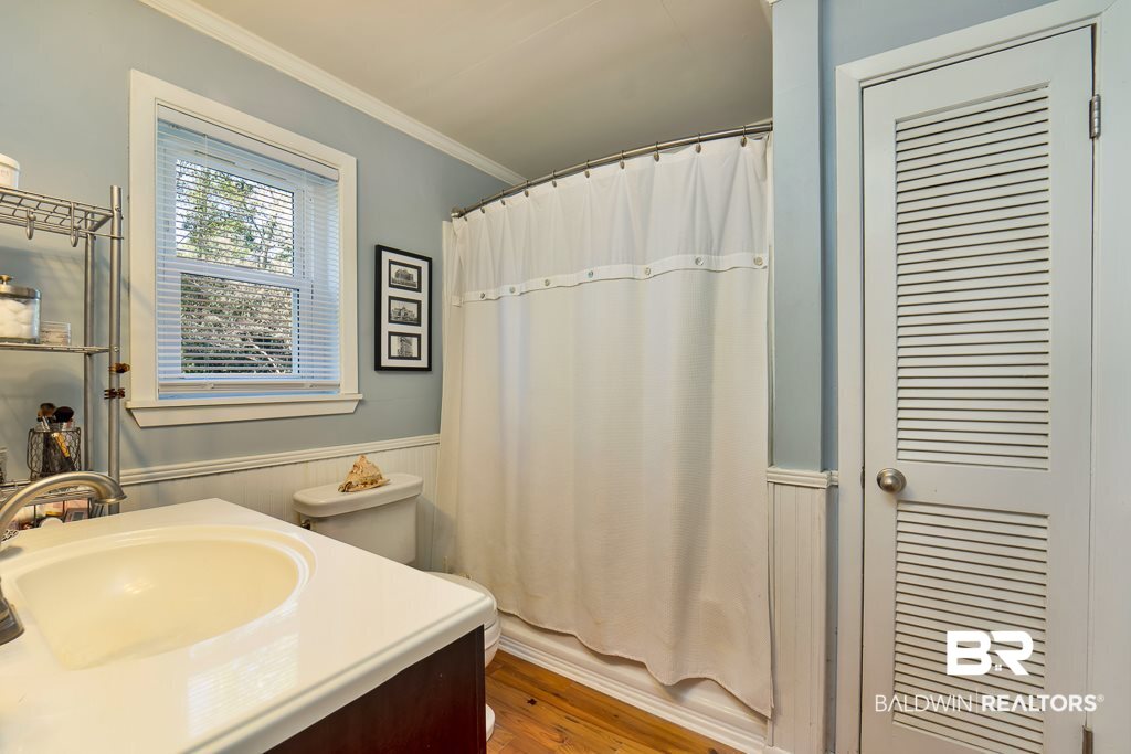 655 Morphy Avenue Fairhope, AL 36532 - Photo 17 of 28 Master Bathroom