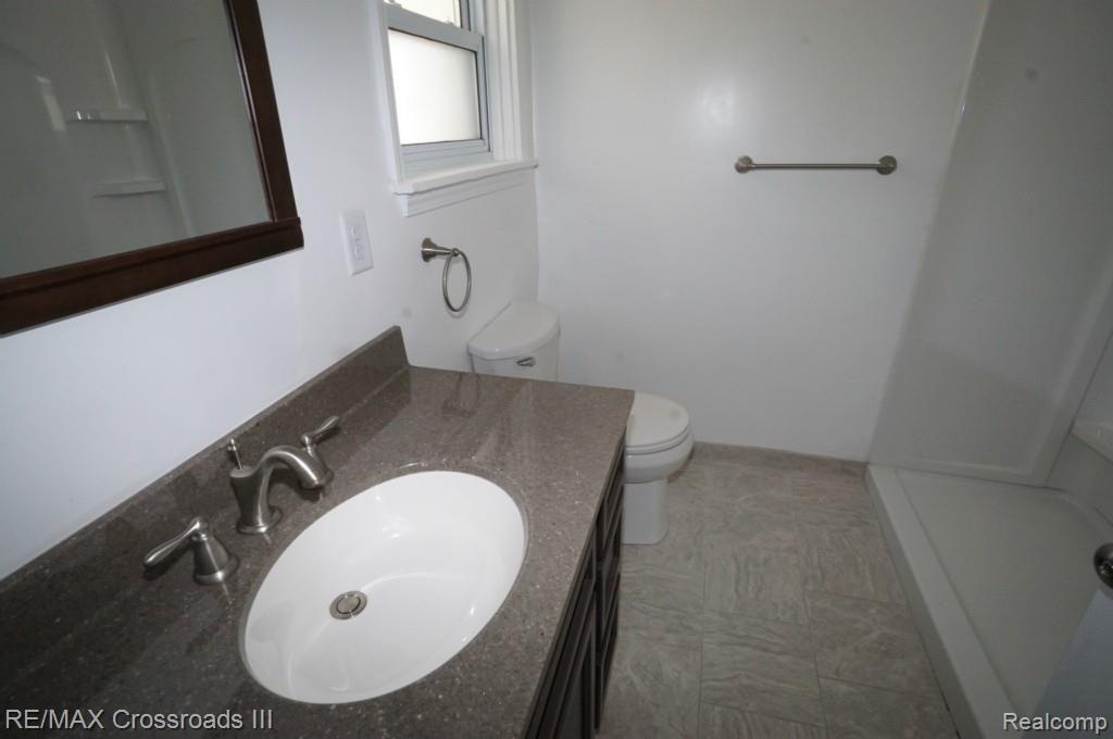 24850 Elwell Road Belleville, MI 48111 - Photo 9 of 14 DSC00609.jpg