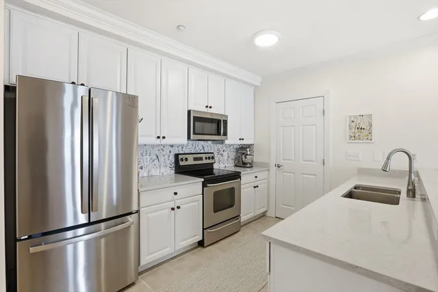 $514,900 | 6 Woodman Way, Unit 403, Newburyport, MA 01950