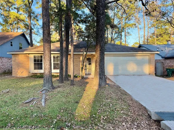 $1,800 | 6 Maywind Court, The Woodlands, TX 77381