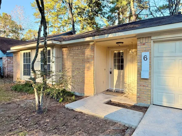 $1,800 | 6 Maywind Court, The Woodlands, TX 77381