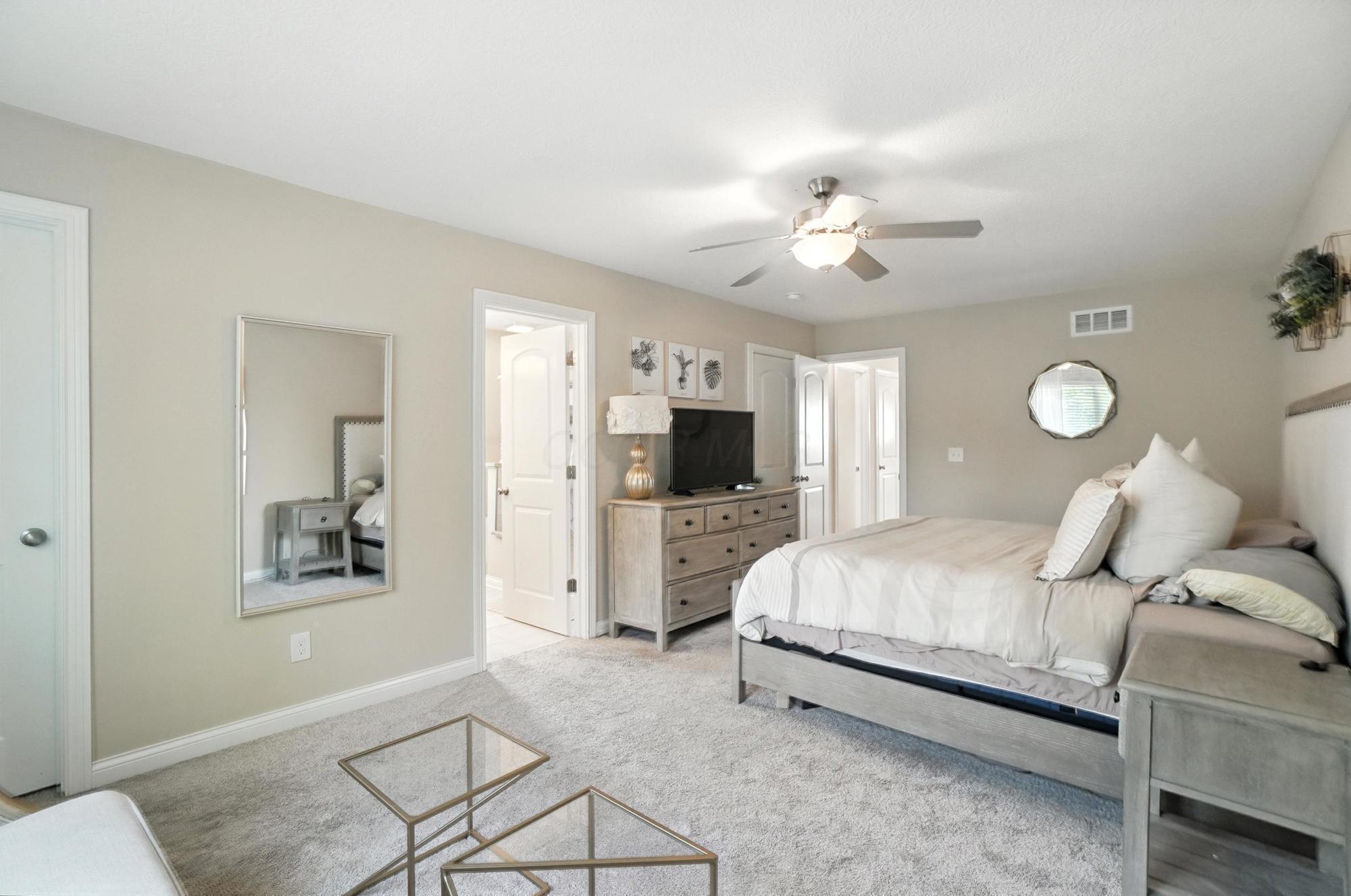 2696 Minerva Lake Road Columbus, OH 43231 - Photo 25 of 53 Owner's Suite