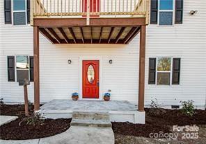 115 West Lacy Street Chester, SC 29706 - Photo 4 of 47 a front view of a house with a yard