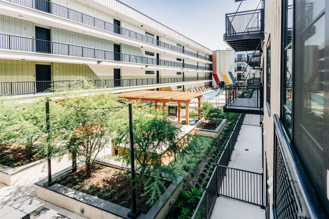 4315 South Congress Avenue, Unit 406 Austin, TX 78745 - Photo 3 of 19