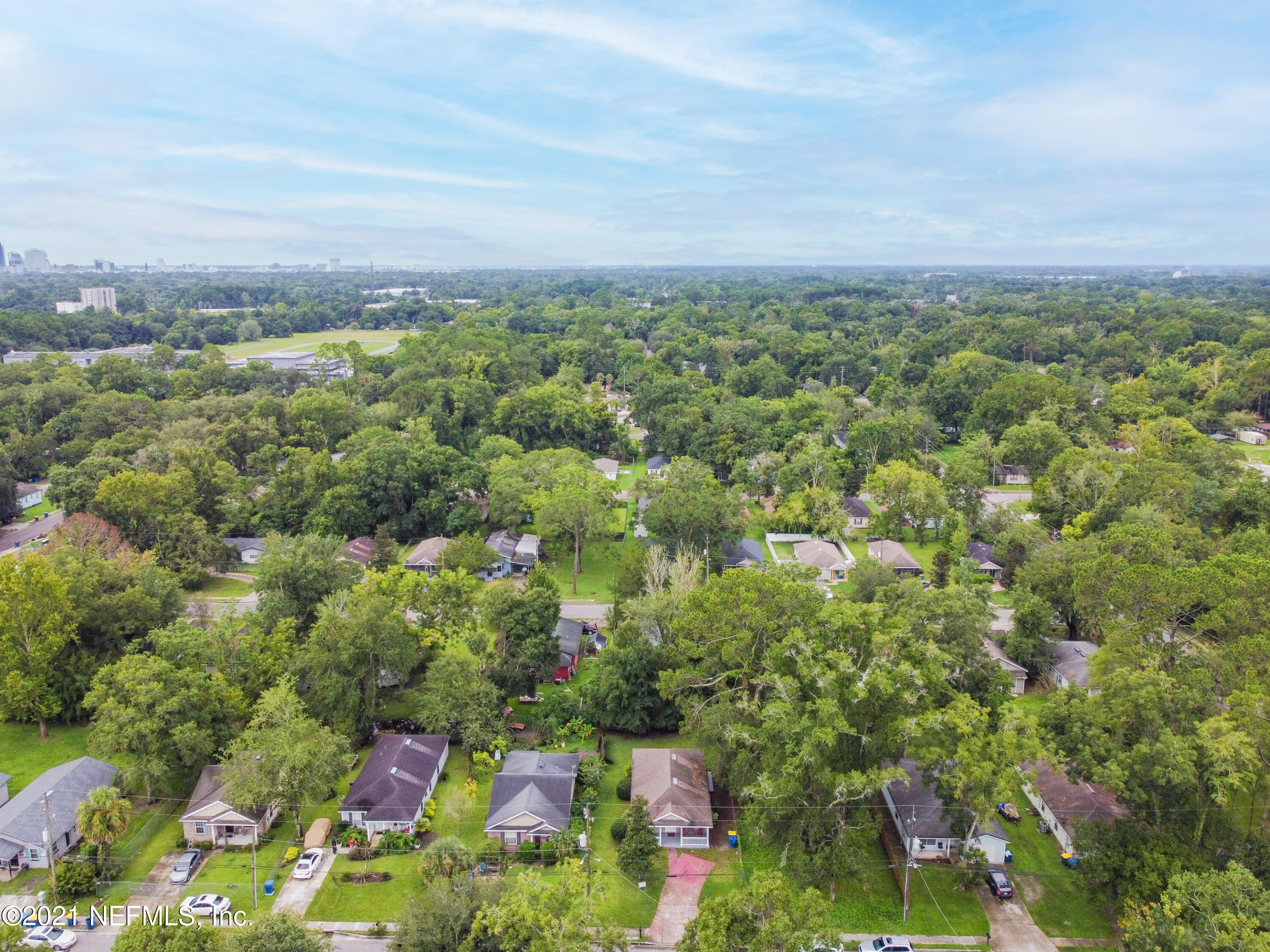 2154 Brooklyn Road Jacksonville, FL 32209 - Photo 27 of 37 an aerial view of a houses with city view