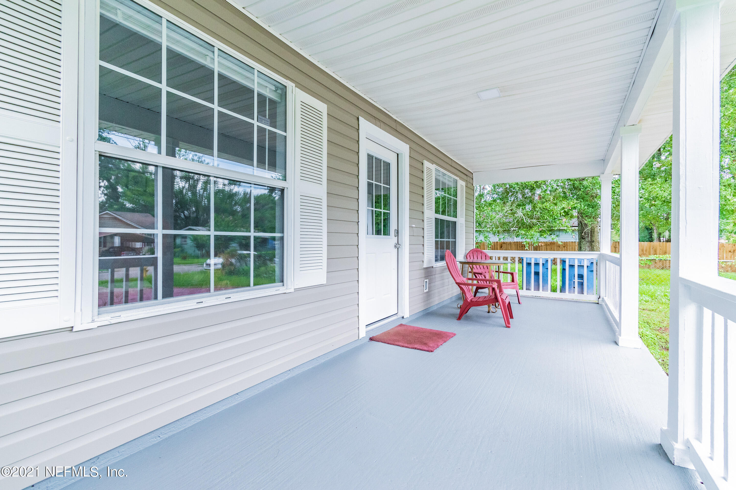 2154 Brooklyn Road Jacksonville, FL 32209 - Photo 5 of 37 a view of porch with seating space