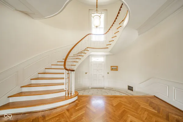 $850,000 | 1 Whitehall Way, Anderson, IN 46013